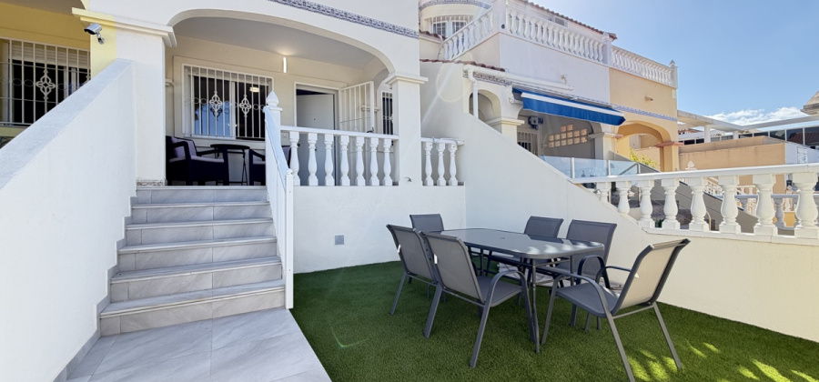 Villamartin, Alicante, 3 Bedrooms Bedrooms, ,2 BathroomsBathrooms,Townhouse,Resale,0,103186345881203280