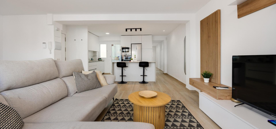 Torrevieja, Alicante, 3 Bedrooms Bedrooms, ,1 BathroomBathrooms,Apartment,Resale,0,75632227790984384