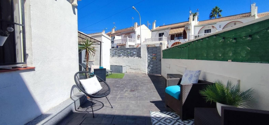 Torrevieja, Alicante, 2 Bedrooms Bedrooms, ,1 BathroomBathrooms,Apartment,Resale,0,75632171924933024