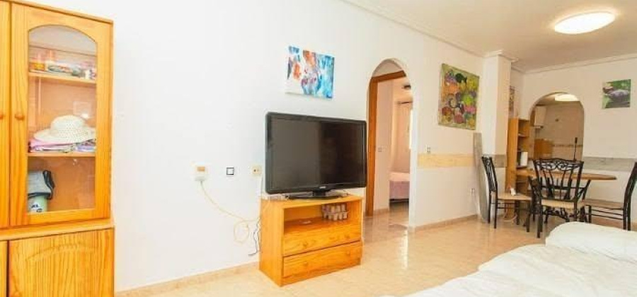 Torrevieja, Alicante, 3 Bedrooms Bedrooms, ,2 BathroomsBathrooms,Apartment,Resale,0,75632176450544496