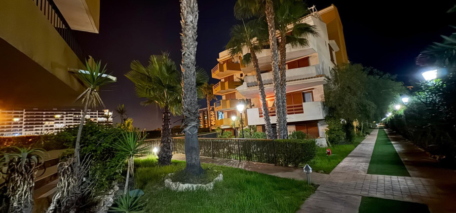 Torrevieja, Alicante, 2 Bedrooms Bedrooms, ,1 BathroomBathrooms,Apartment,Resale,0,75632658356934240
