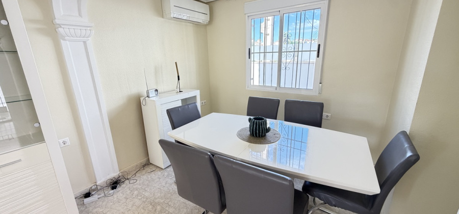 Villamartin, Alicante, 3 Bedrooms Bedrooms, ,2 BathroomsBathrooms,Villa,Resale,0,103186240625296992