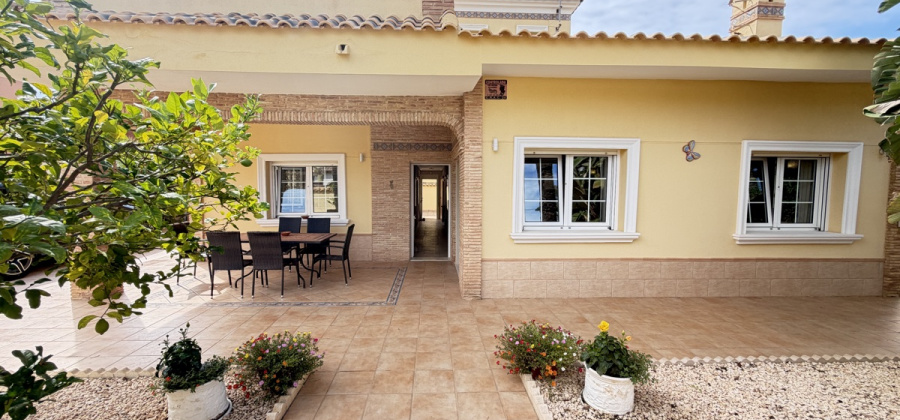 Cabo Roig, Alicante, 4 Bedrooms Bedrooms, ,4 BathroomsBathrooms,Villa,Resale,0,103186641402657120