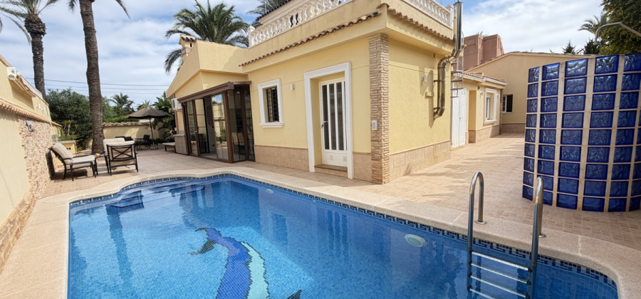 Cabo Roig, Alicante, 4 Bedrooms Bedrooms, ,4 BathroomsBathrooms,Villa,Resale,0,103186641402657120