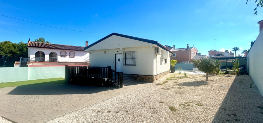 Pilar de la Horadada, Alicante, 2 Bedrooms Bedrooms, ,1 BathroomBathrooms,Villa,Resale,0,65945511430743136