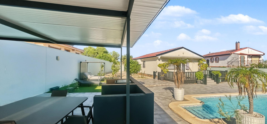 Pilar de la Horadada, Alicante, 2 Bedrooms Bedrooms, ,1 BathroomBathrooms,Villa,Resale,0,65945511430743136