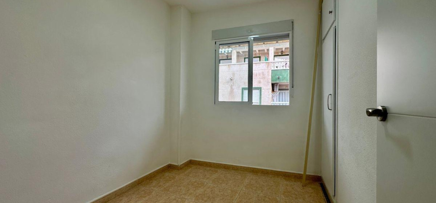 Torrevieja, Alicante, 2 Bedrooms Bedrooms, ,1 BathroomBathrooms,Apartment,Resale,0,7563283031937988