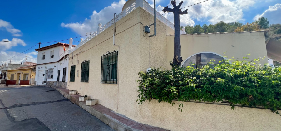 BENFERRI, ALICANTE / COSTA BLANCA, 3 Bedrooms Bedrooms, ,2 BathroomsBathrooms,Villa,Resale,0,103536144174315696