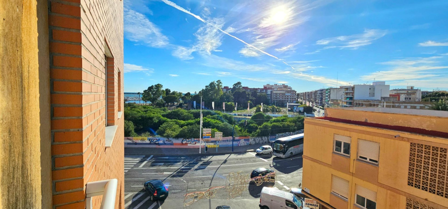 Torrevieja, Alicante, 4 Bedrooms Bedrooms, ,3 BathroomsBathrooms,Apartment,Resale,0,75632154688584256