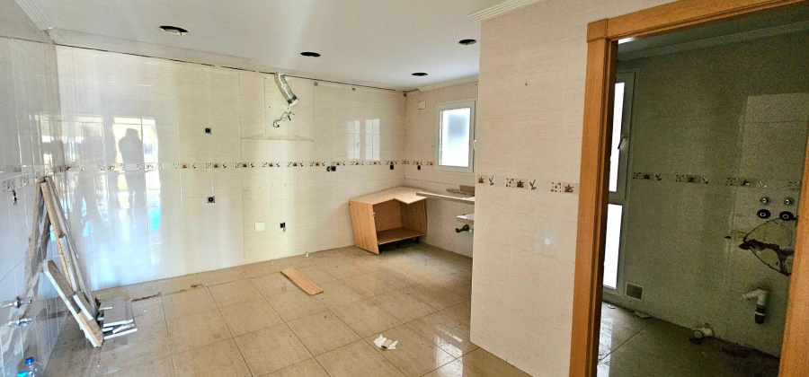 Torrevieja, Alicante, 4 Bedrooms Bedrooms, ,3 BathroomsBathrooms,Apartment,Resale,0,75632154688584256