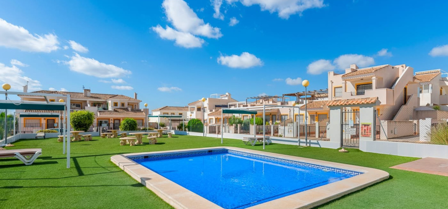 Orihuela, Alicante, 2 Bedrooms Bedrooms, ,2 BathroomsBathrooms,Townhouse,Resale,0,27116070739018336
