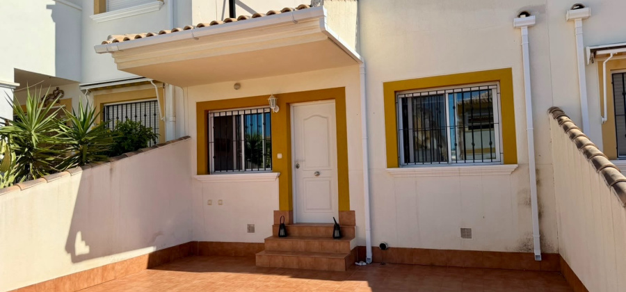 Orihuela, Alicante, 2 Bedrooms Bedrooms, ,2 BathroomsBathrooms,Townhouse,Resale,0,27116070739018336