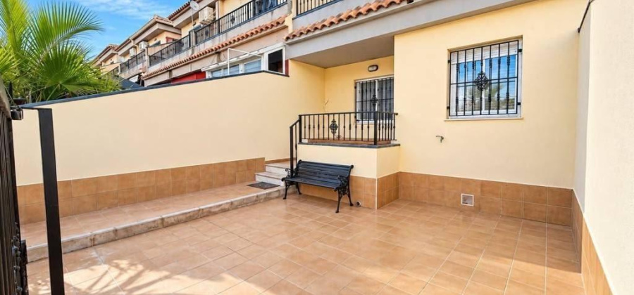 Torrevieja, Alicante, 3 Bedrooms Bedrooms, ,2 BathroomsBathrooms,Townhouse,Resale,0,75632109943559040