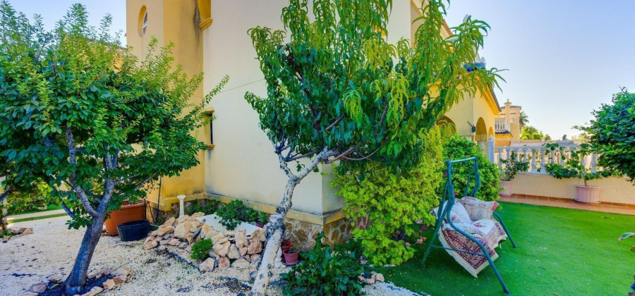 Orihuela Costa, Alicante, 4 Bedrooms Bedrooms, ,1 BathroomBathrooms,Bungalow,Resale,0,75632155527309664