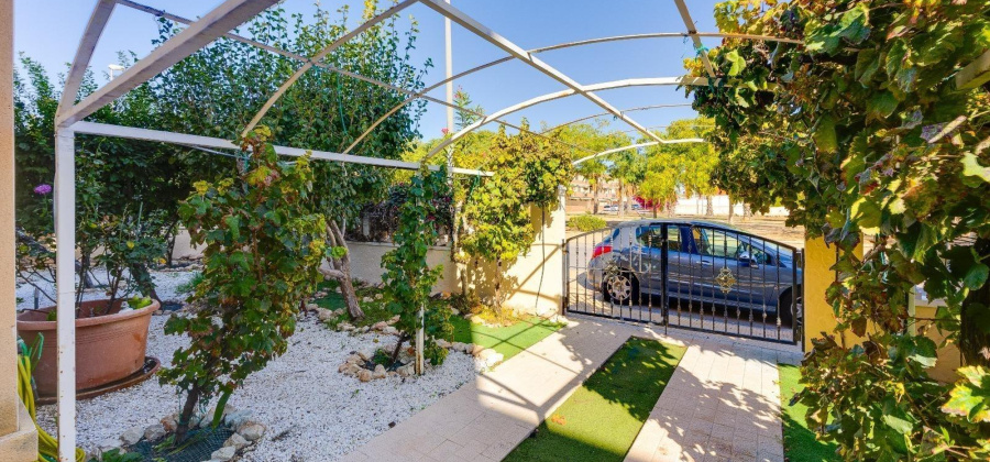Orihuela Costa, Alicante, 4 Bedrooms Bedrooms, ,1 BathroomBathrooms,Bungalow,Resale,0,75632155527309664