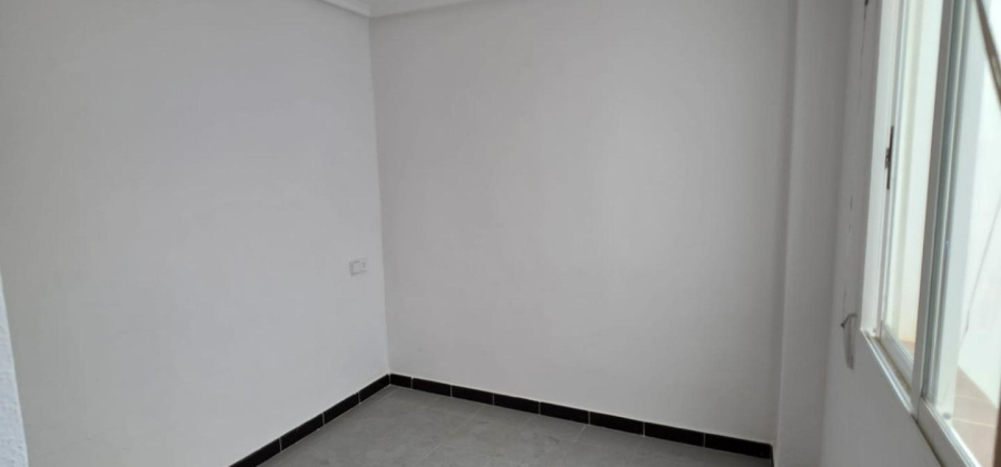 Torrevieja, Alicante, 1 Bedroom Bedrooms, ,1 BathroomBathrooms,Apartment,Resale,0,75632212115933600