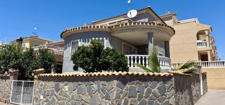 Orihuela Costa, Alicante, 4 Bedrooms Bedrooms, ,3 BathroomsBathrooms,Villa,Resale,0,7563283575031697