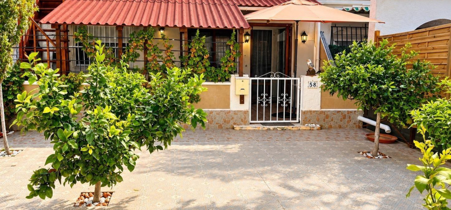 Torrevieja, Alicante, 1 Bedroom Bedrooms, ,1 BathroomBathrooms,Bungalow,Resale,0,75632104010655872